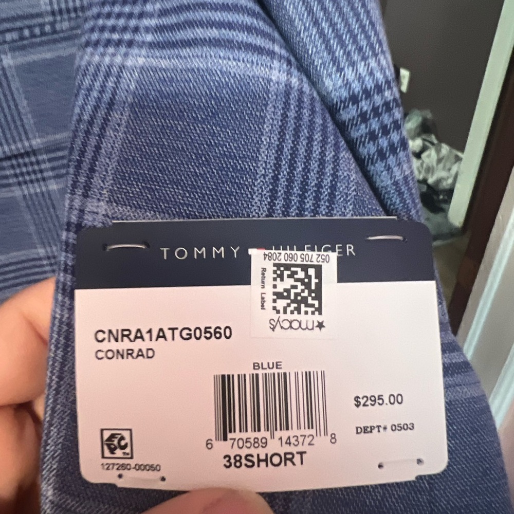 brand new tommy hilfiger suit jacket size 38s never worn best offer.must selll..